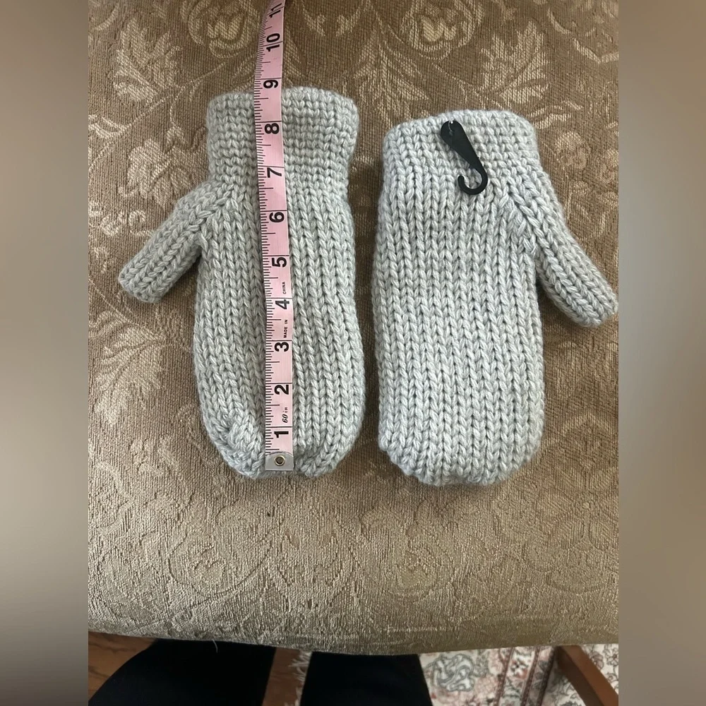 Gray Knit Sherpa-Lined Mittens Warm Cozy Winter Essential